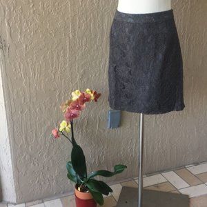 Loft Brand Women's lace skirt size 4, EUC